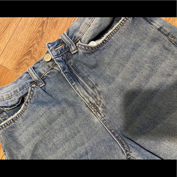 High Rise Mom Jeans 🔥 - Picture 7 of 9